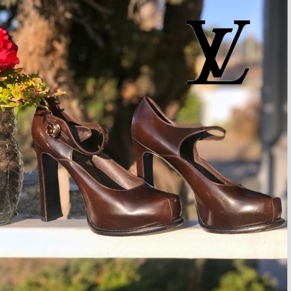 Louis Vuitton Shoes - Louis Vuitton Mary Jane Brown Leather Pumps